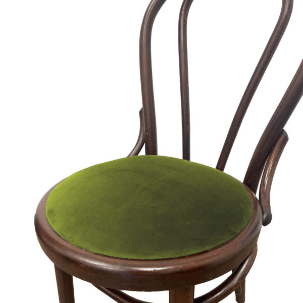 Stoel A-018 noten gestoffeerd