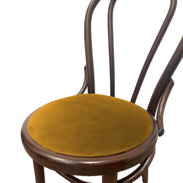 Stoel A-018 noten gestoffeerd