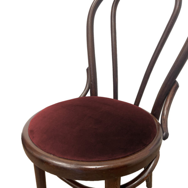 Stoel A-018 noten gestoffeerd