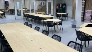 Biophilic 1 300x169 - Biophilic design: breng de natuur binnen in school